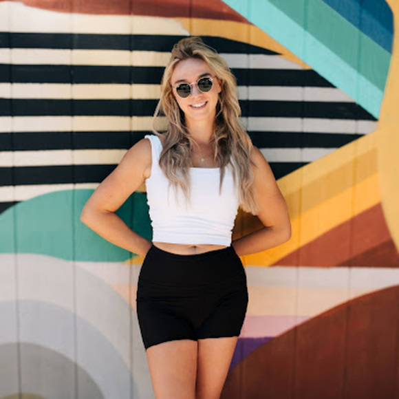 Meet your Posher, Emily - Picture 1 of 1